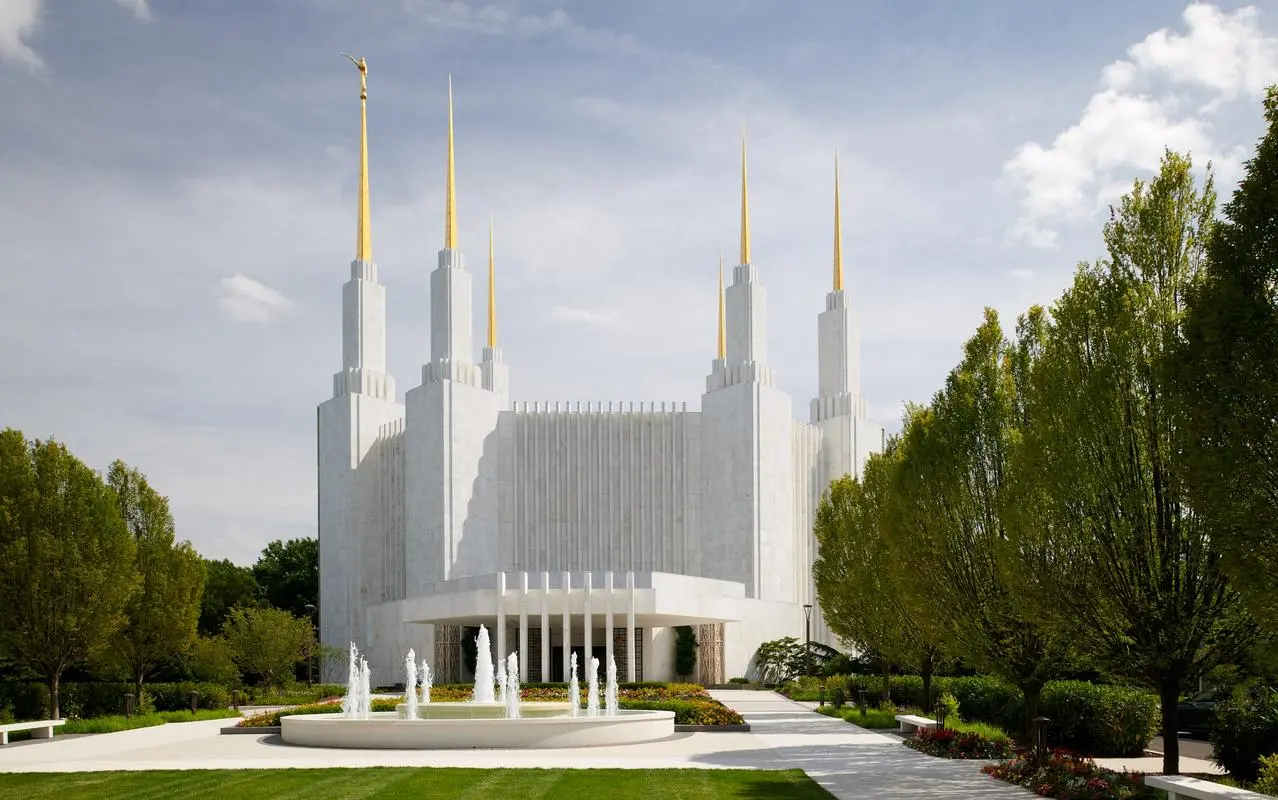 temple in washington DC image